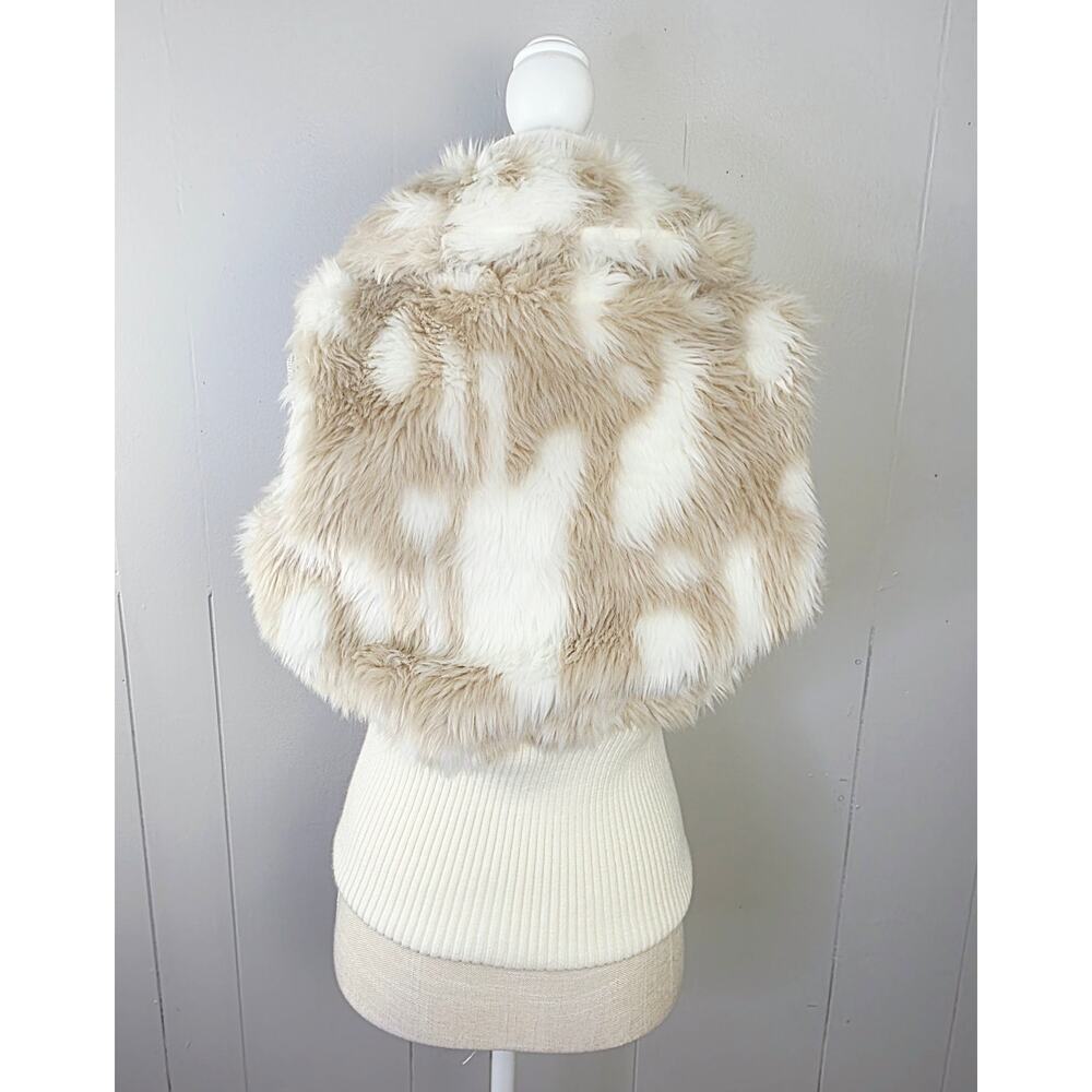 Vintage Charlotte Russe Y2K Faux Fur Vest Large Cream Zip Front Glam Snow Bunny - Picture 3 of 15